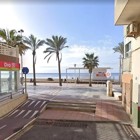 Apartamento A 70m De La Playa Apartment *