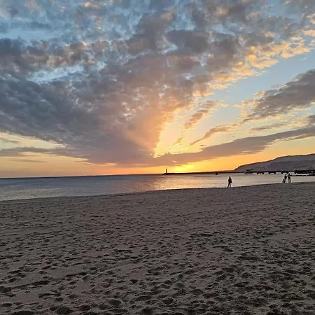 A 70m De La Playa Apartment Almeria
